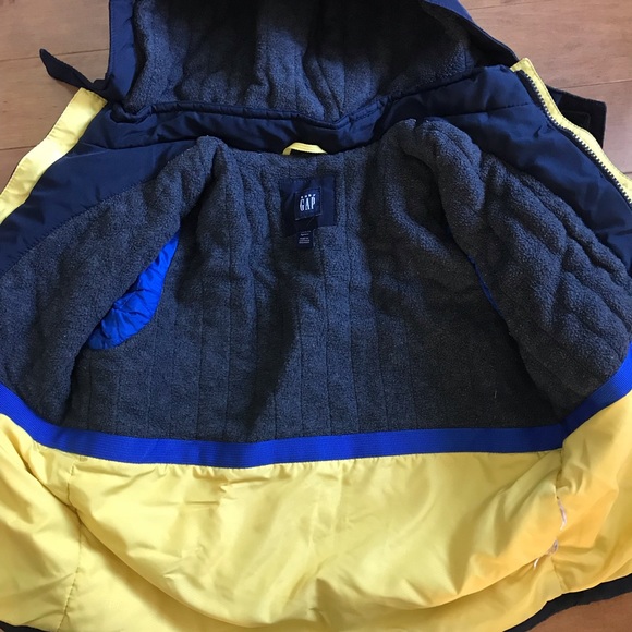 Gap size 5 jacket - Picture 2 of 2